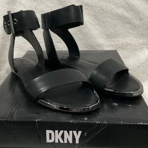 DKNY NWB Tamara Black Leather Sandals-Size 5